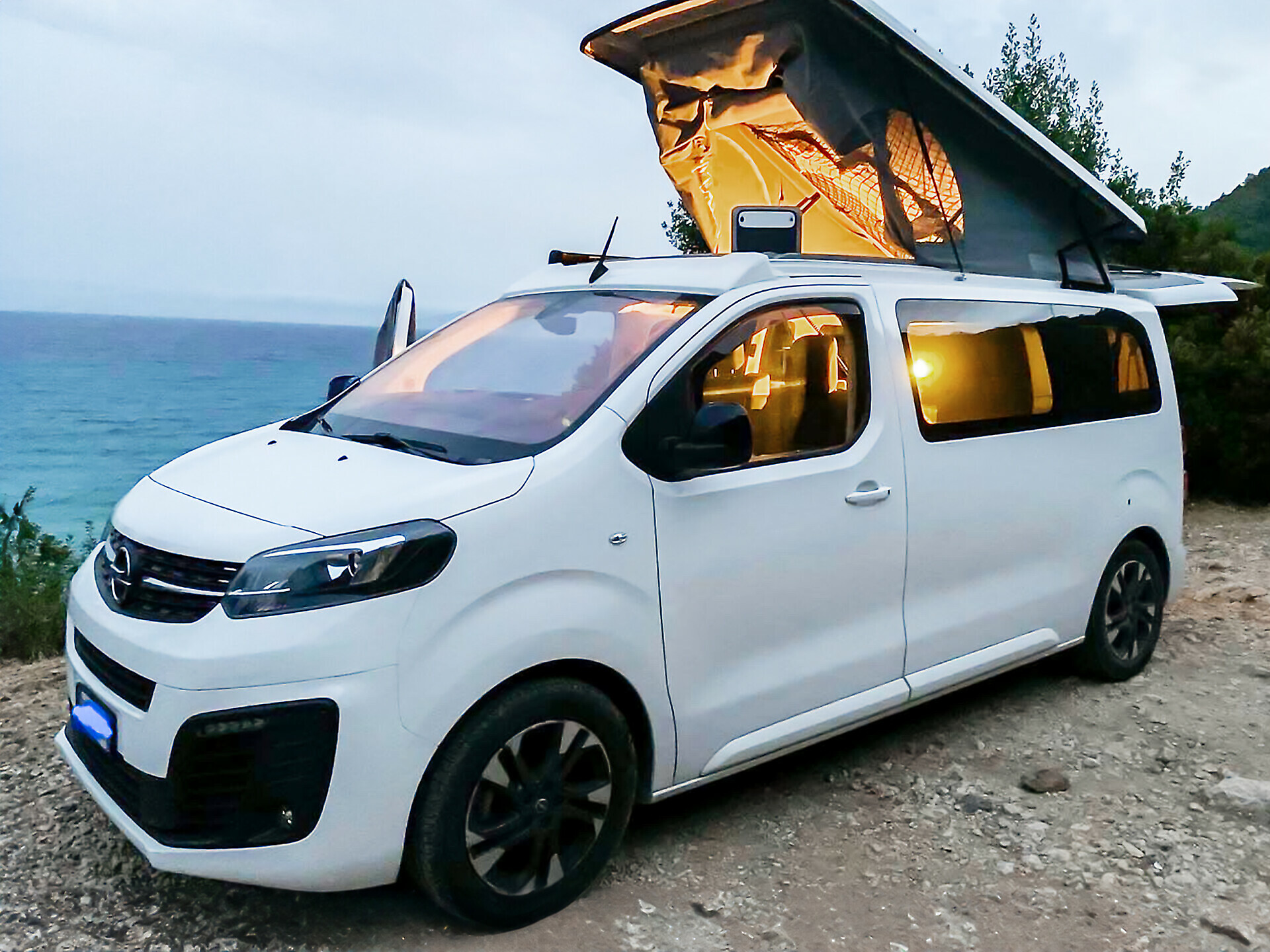 Zafira Life